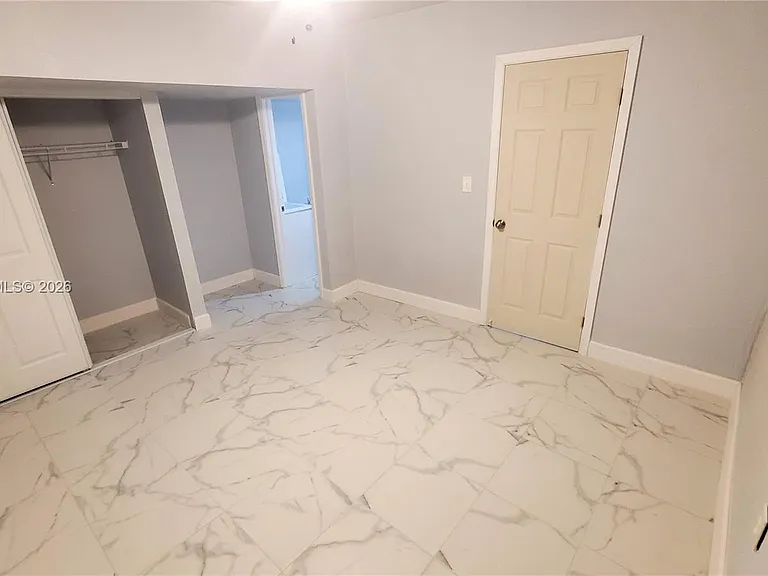8613 Beekman Dr — Photo 2