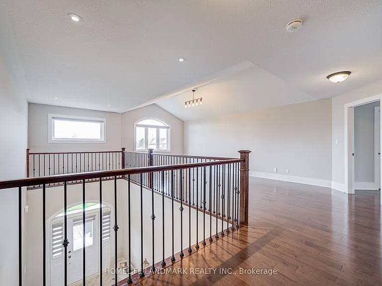 295 Sunnybrae Ave — Photo 32