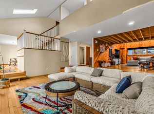 4 Old Gate Lane, Newtown, CT 06470