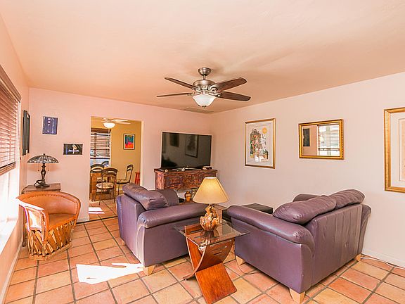 5th image of 2924 E Pinchot Ave