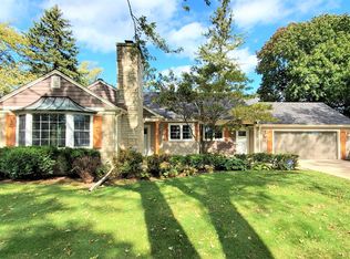 1503 E Evergreen St, Wheaton, IL 60187