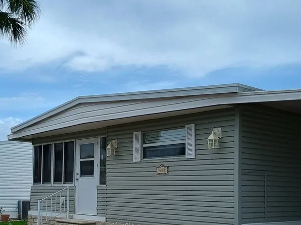 483 Robin Ln, Largo, FL 33770