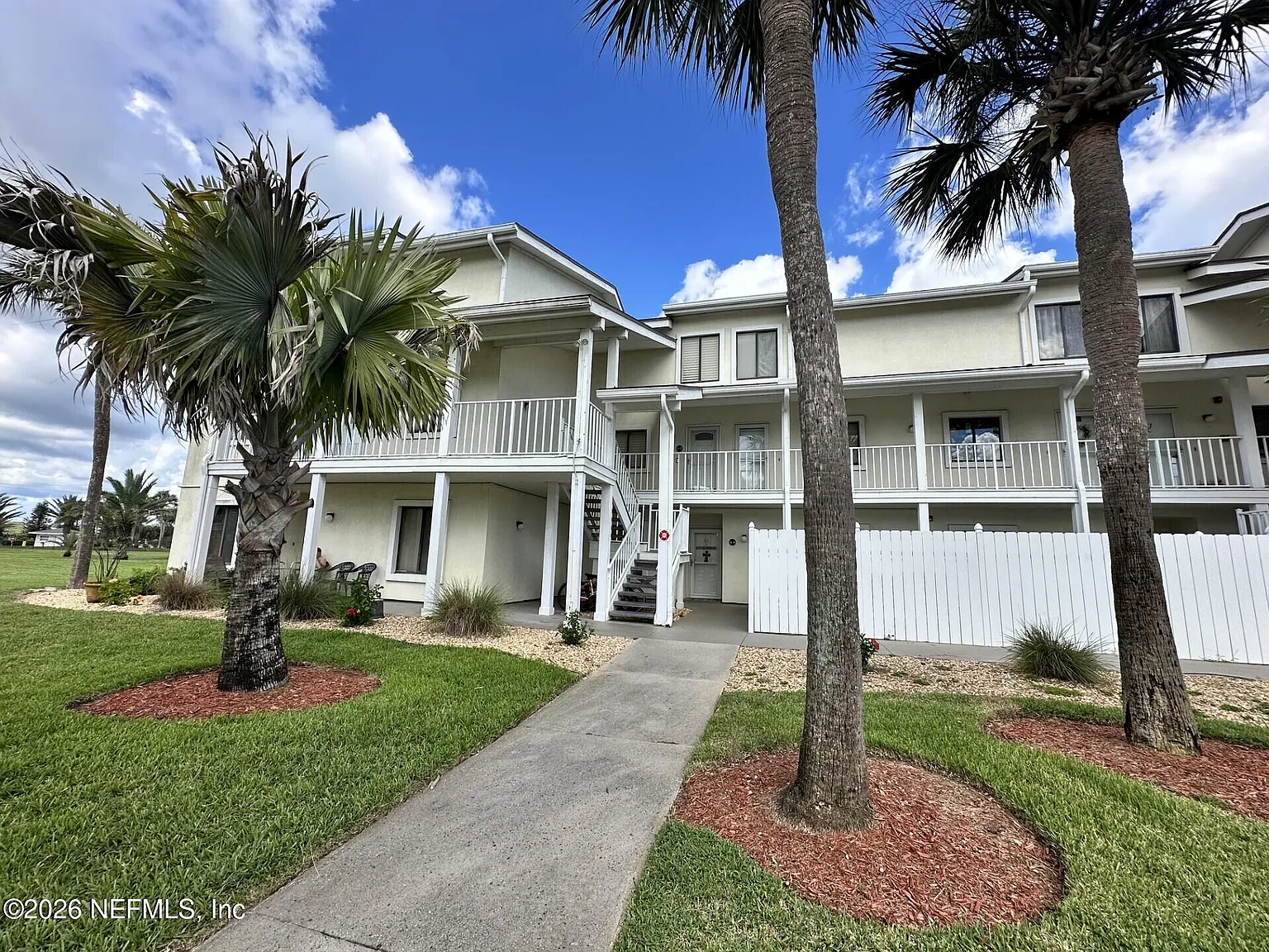 2 bed, 2.5 bath, 1080 sqft, $2,595 — Photo 1