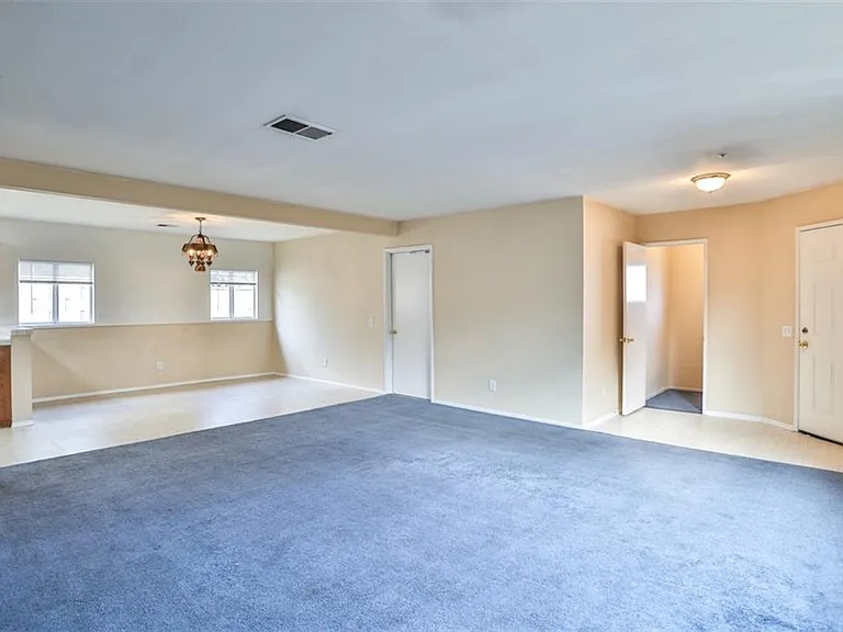 15544 Esther St — Photo 7