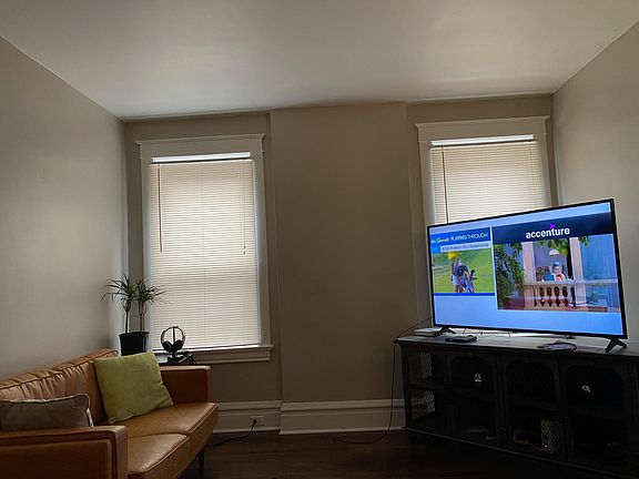 5th image of 4276 Arsenal St #2W