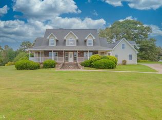 85 River View Dr, Carnesville, GA 30521