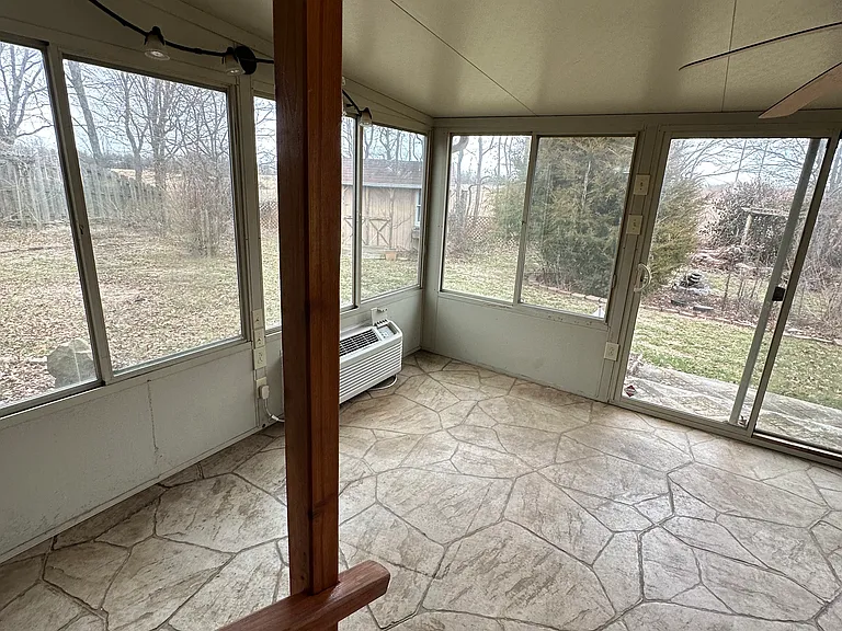 764 S Hackberry Ave — Photo 12