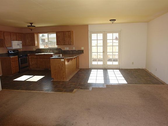 4th image of 2268 Woodcrest Ln