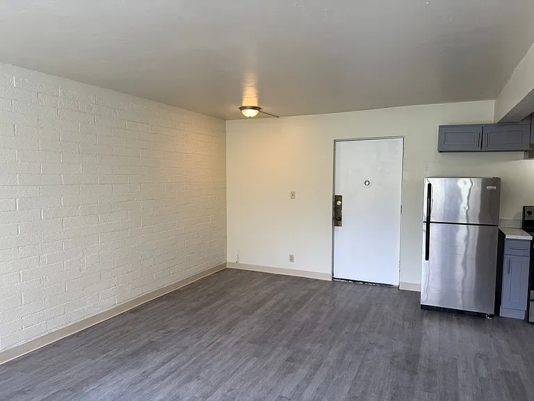 Olive Terrace Apartments — Photo 32