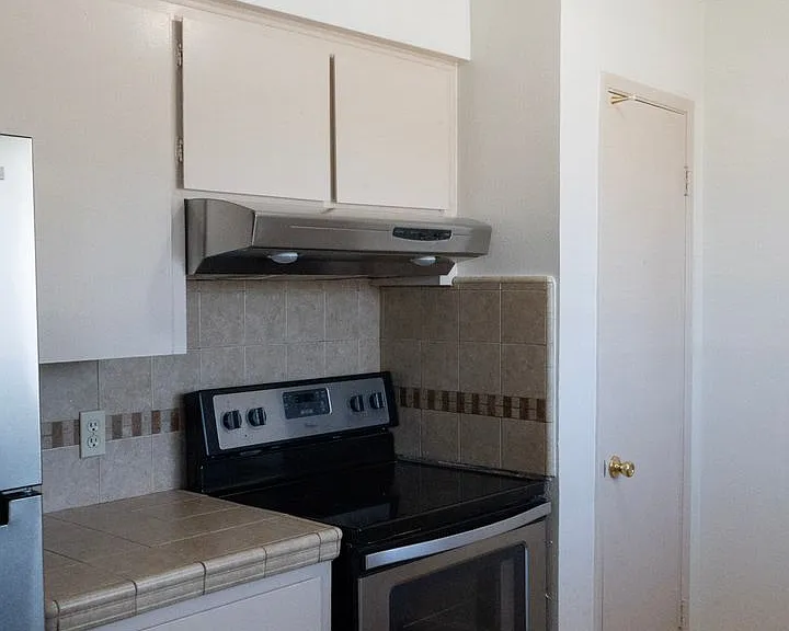 33 W Santa Ana Ave — Photo 7