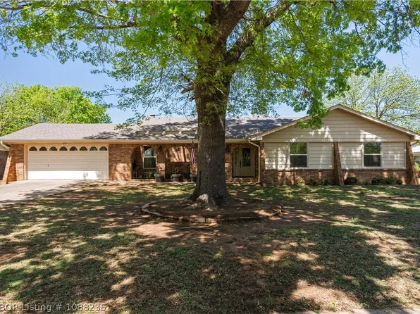 108 Rosewood Dr, Poteau, OK 74953