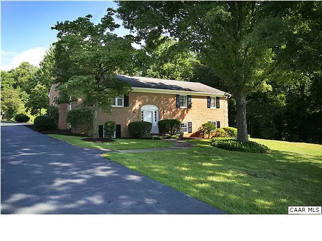 2625 Huntington Rd photo 1