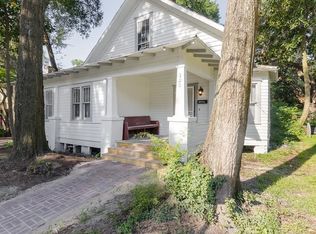120 NW 10th St #B, Gainesville, FL 32601