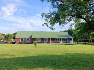 920 Greenwood Rd, Hartwell, GA 30643