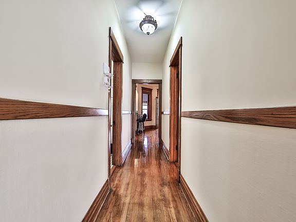 4th image of 1418 W Summerdale Ave Unit 2