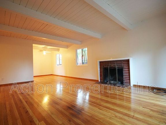 5th image of 1039 Yorktown Dr