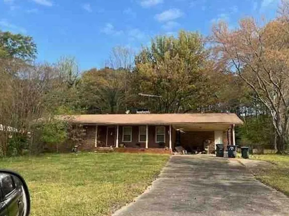 175 Walker Ave, Fayetteville, GA 30215