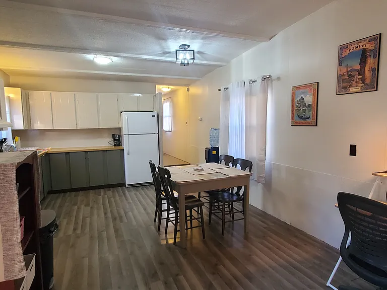 548 Westshore Rd — Photo 10