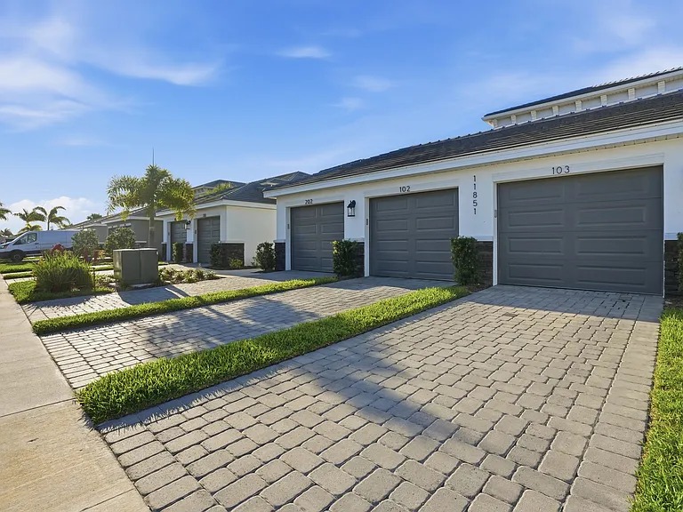 11851 Venetian Lagoon Dr #103 — Photo 10