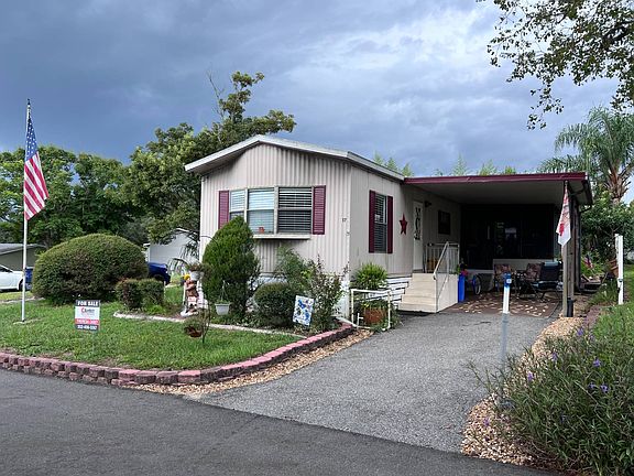 2nd image of 17 Desoto Ave