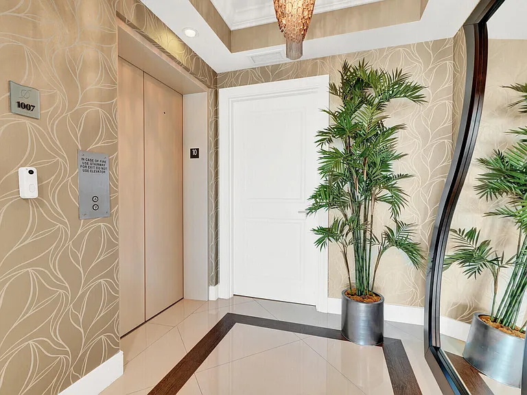 1 N Ocean Blvd #1007 — Photo 3