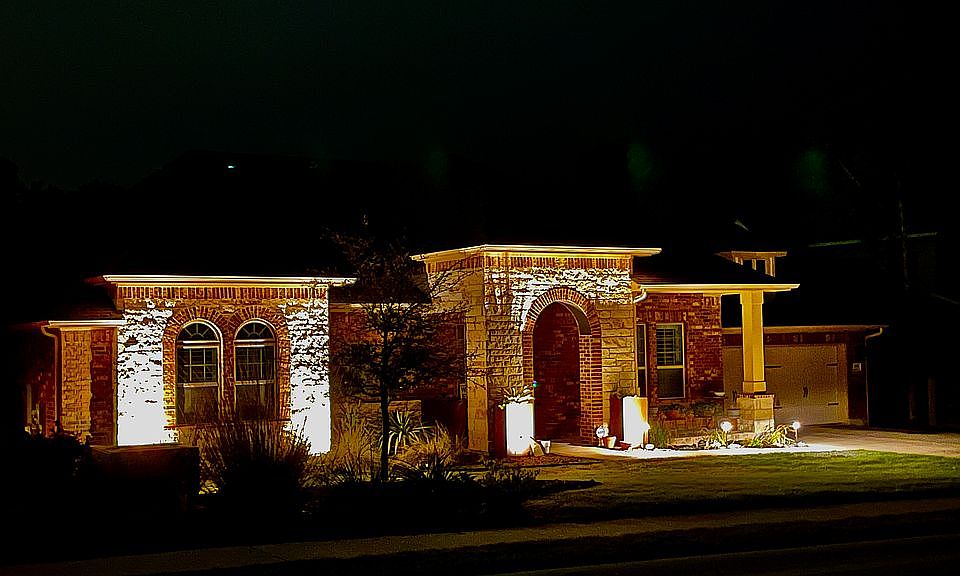 1st image of 381 Arapaho Dr