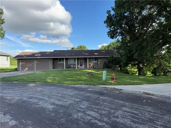 1000 Francis St, Lexington, MO 64067