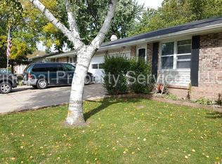 613 Greene Ave, Allouez, WI 54301