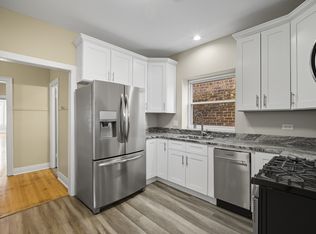 4831 W Roscoe St #3, Chicago, IL 60641