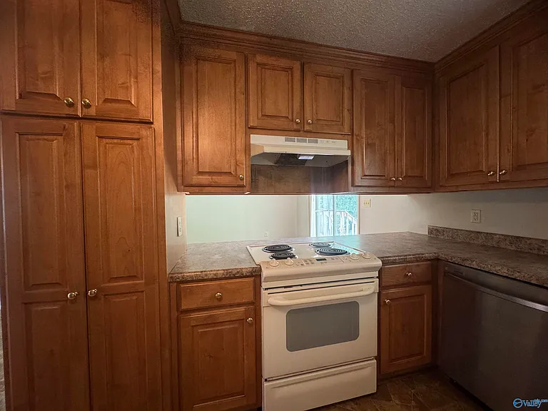 4718 Rutledge Dr NW — Photo 21