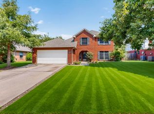 331 Ashley Oak Ln, Lake Dallas, TX 75065
