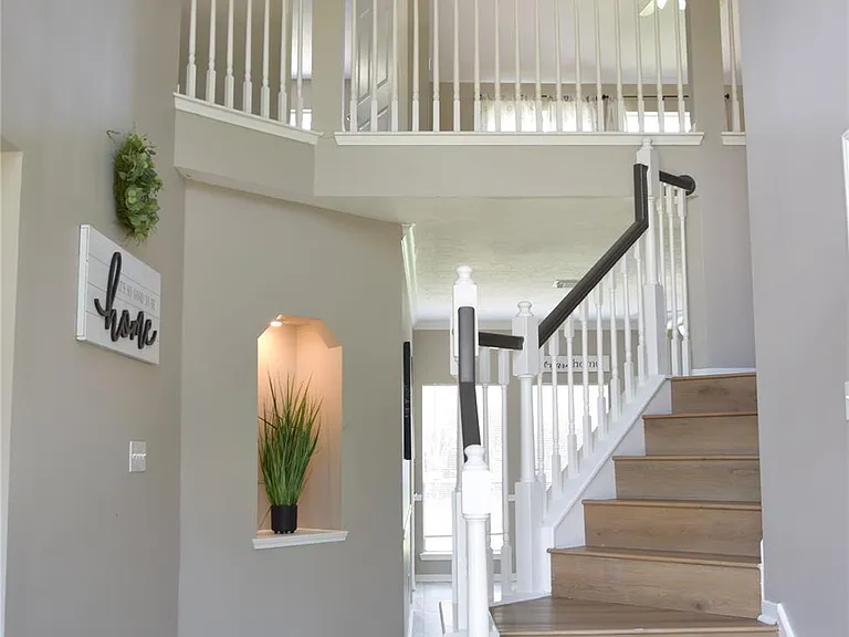 20714 Morning Creek Dr — Photo 3