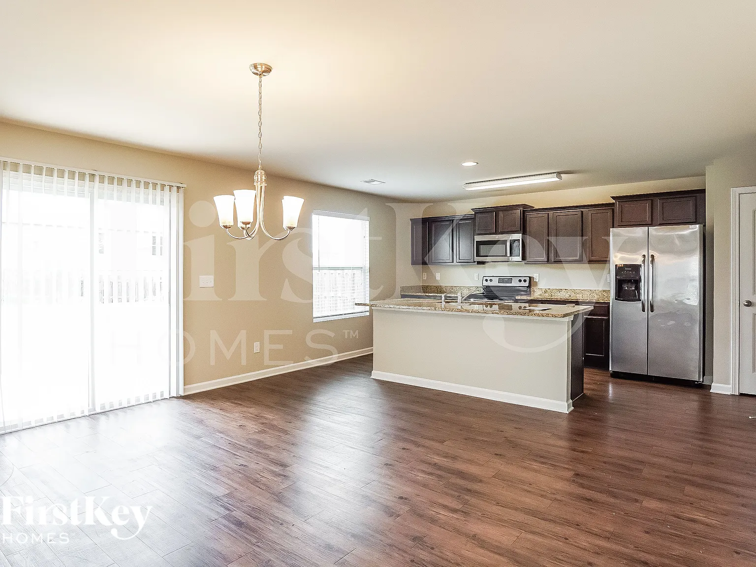 4 bed, 2.5 bath, 2180 sqft, $2,185 — Photo 3