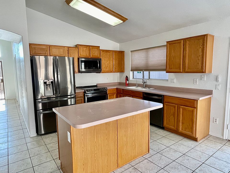 1st image of 2202 E Wescott Dr