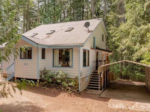 51 N Staircase Drive, Hoodsport, WA 98548