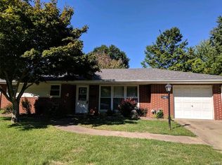 205 Chevy Chase Dr, Belleville, IL 62223