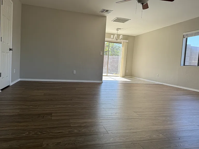 506 E Townley Ave #1 — Photo 2