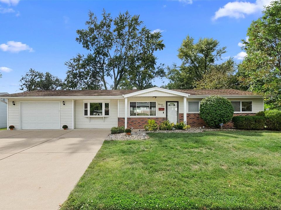 1460 Swallow Ln, Florissant, MO 63031 | Zillow