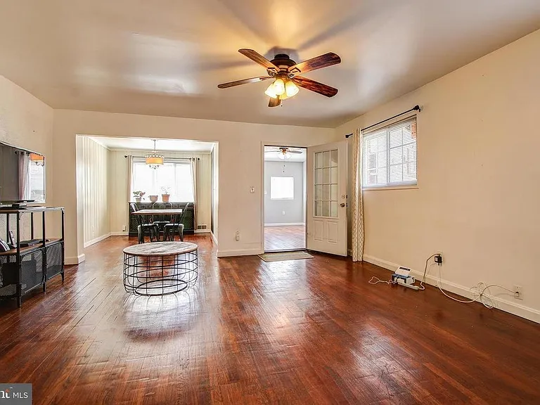 5260 Chillum Pl NE — Photo 2