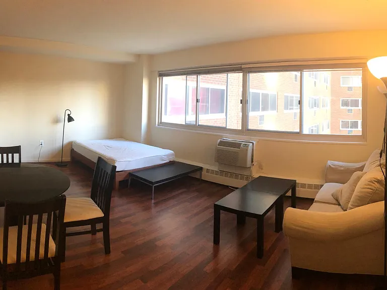 2101 Chestnut St #501 — Photo 1