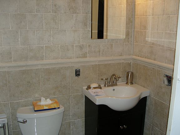 3rd image of 709 Greenwood Ave