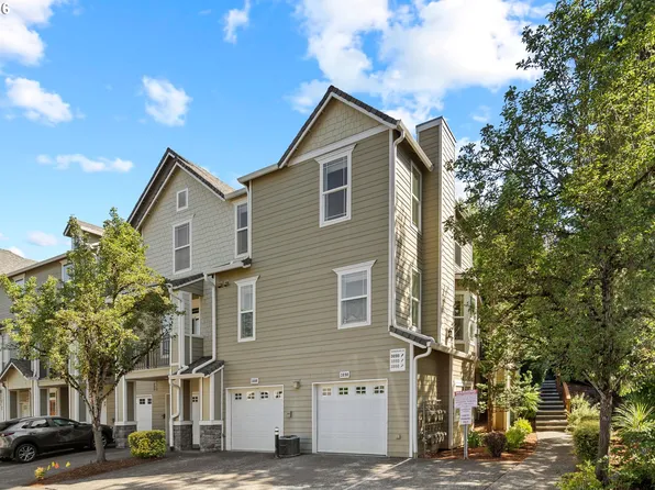 3880 Summerlinn Dr, West Linn, OR 97068