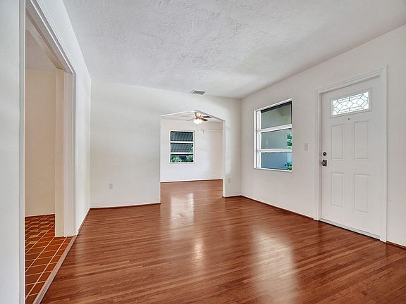 2nd image of 500 NE 25th Street