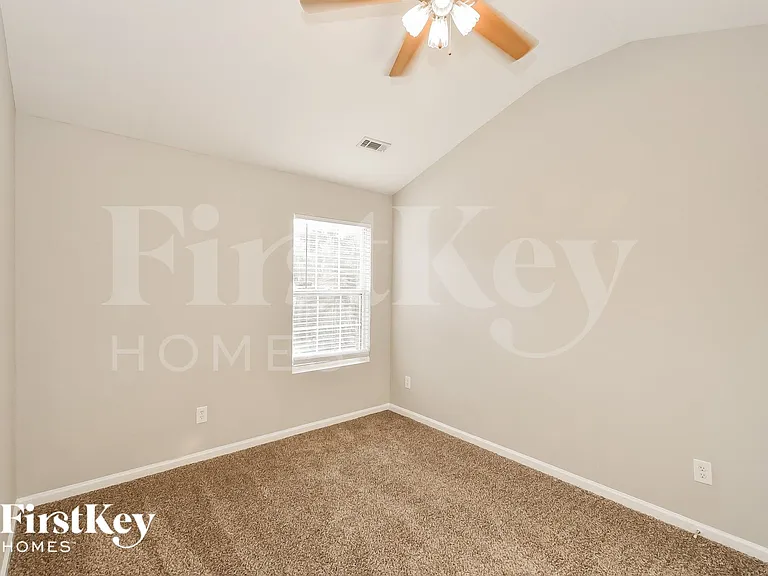 7660 Village Loop — Photo 8