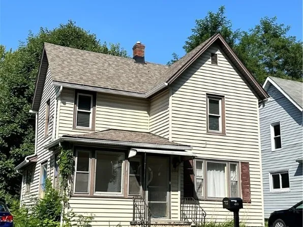 449 Beaver St, Conneaut, OH 44030