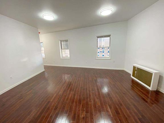 3rd image of 10203 Jamaica Ave Floor 2