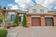 Hasbrouck Ave-S2207-001.jpg