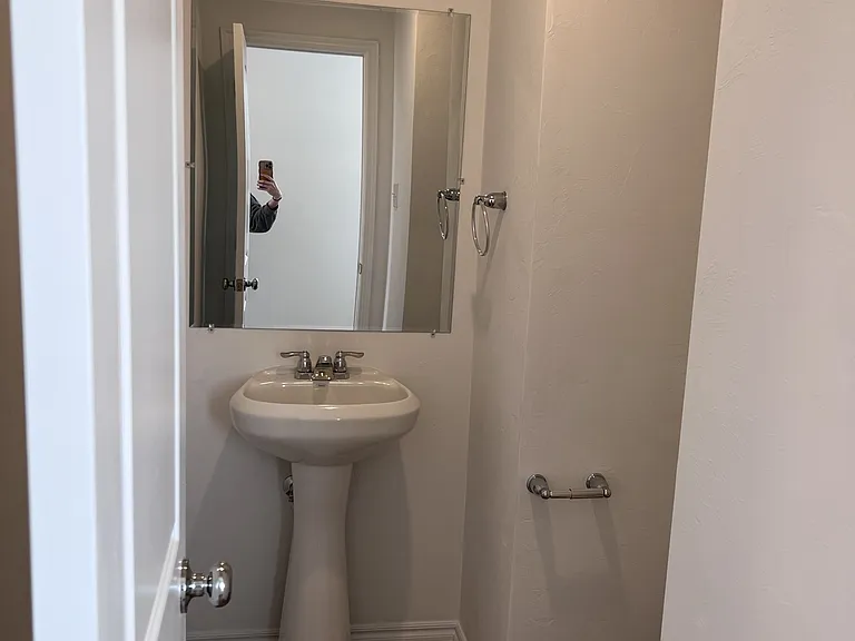 2317 Wolford Ct — Photo 6