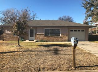 426 Meadowview Ln, Kerrville, TX 78028