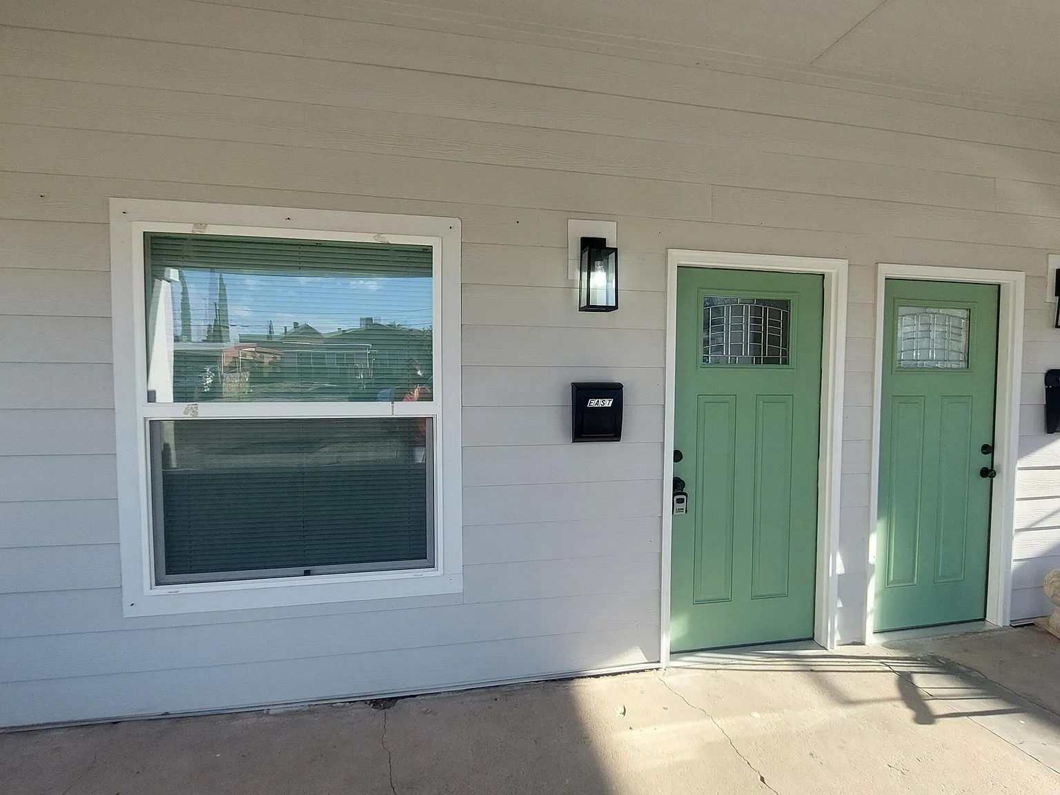 3 bed, 2.0 bath, 1924 sqft, $1,595 — Photo 3